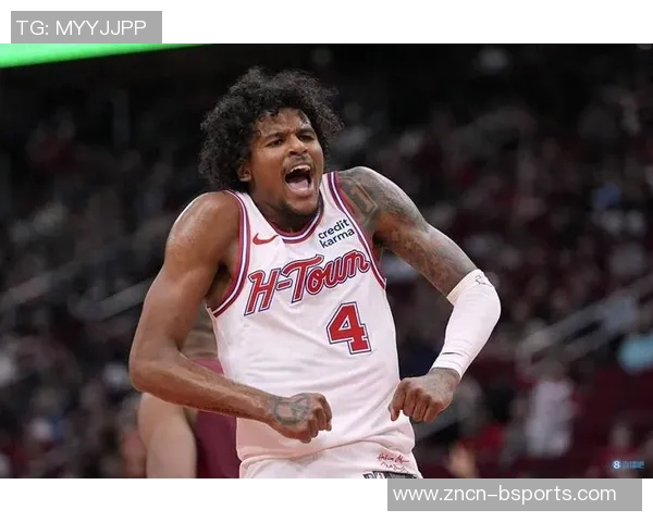 杰伦布朗首节表现惊艳13投6中砍下18分并罚球6中5助力球队领先